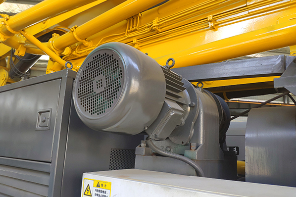 混凝土泵車(chē) 混凝土泵車(chē)