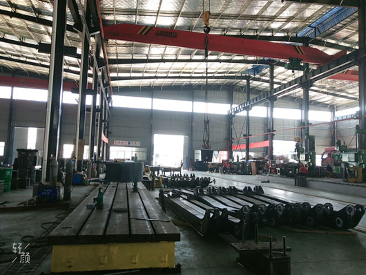 三民重科混凝土泵生產(chǎn)車(chē)間